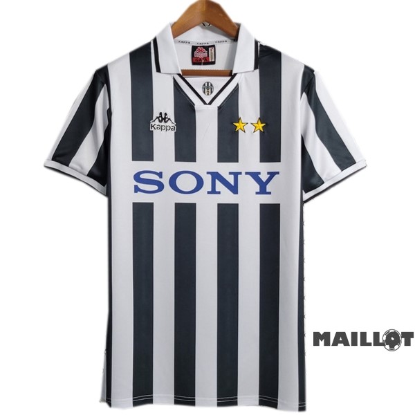 Foot Maillot Pas Cher Domicile Maillot Juventus Retro 1995 1996 Noir Blanc