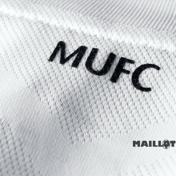 Foot Maillot Pas Cher Exterieur Maillot Manchester United Retro 2010 2011 Blanc