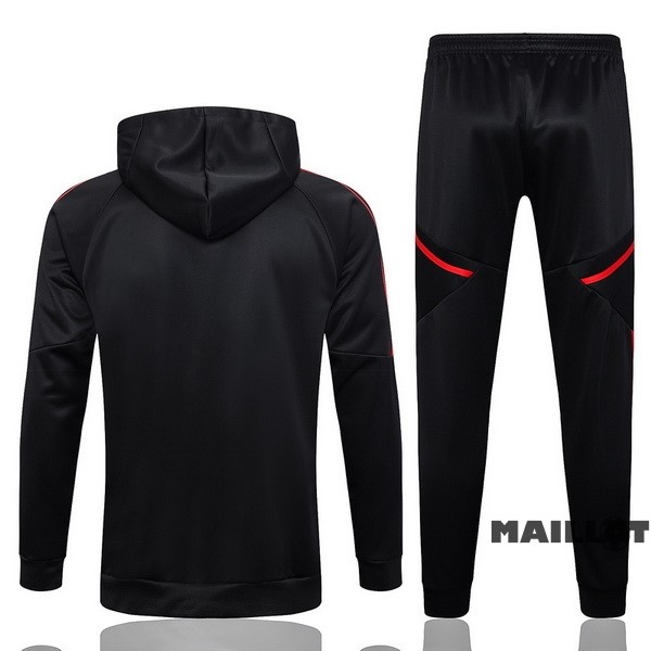 Foot Maillot Pas Cher Veste Con Capucha Bayern Múnich 2023 2024 Noir Rouge