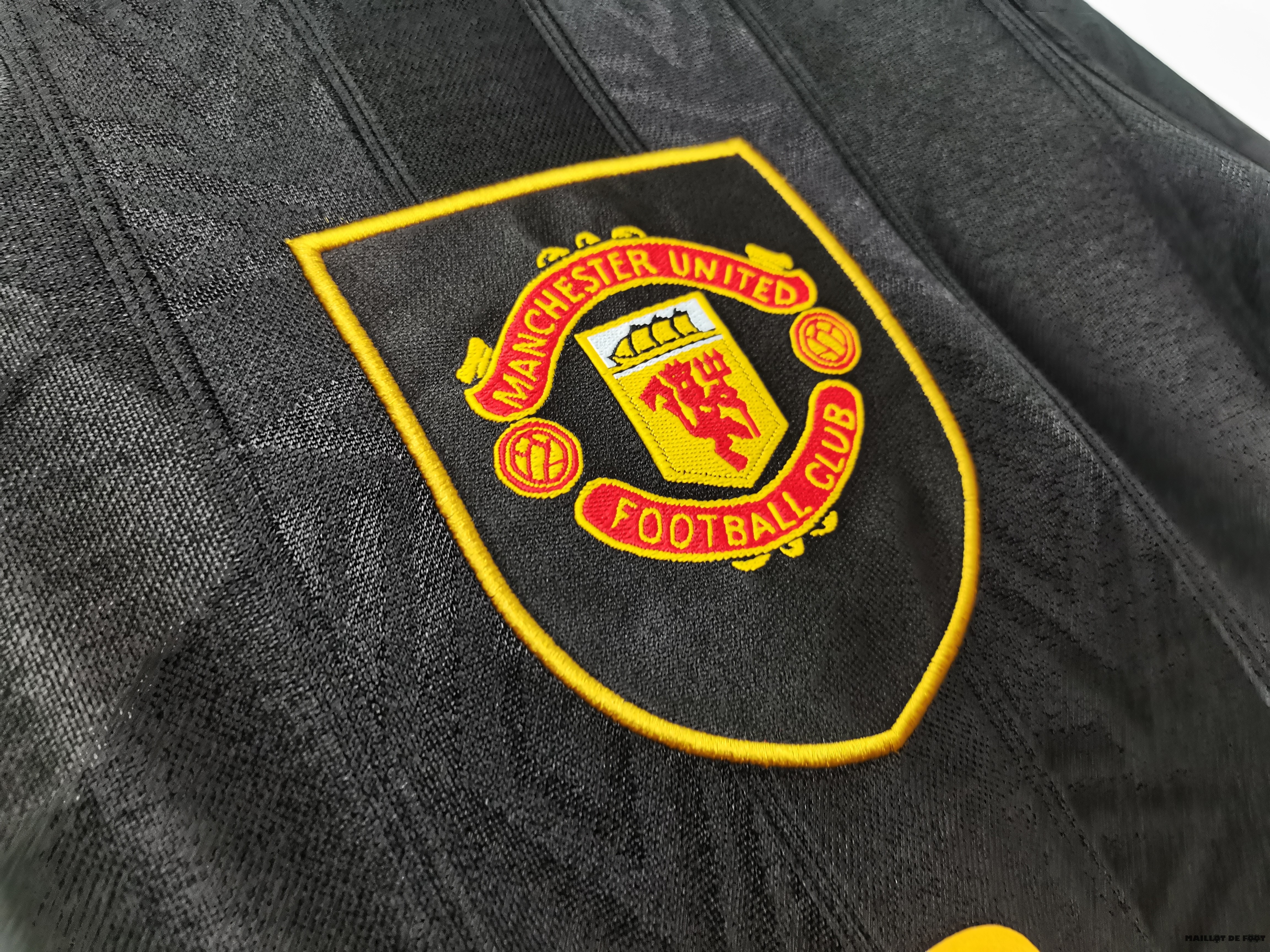 Foot Maillot Pas Cher Exterieur Manches Longues Manchester United Retro 1993 1994 Noir