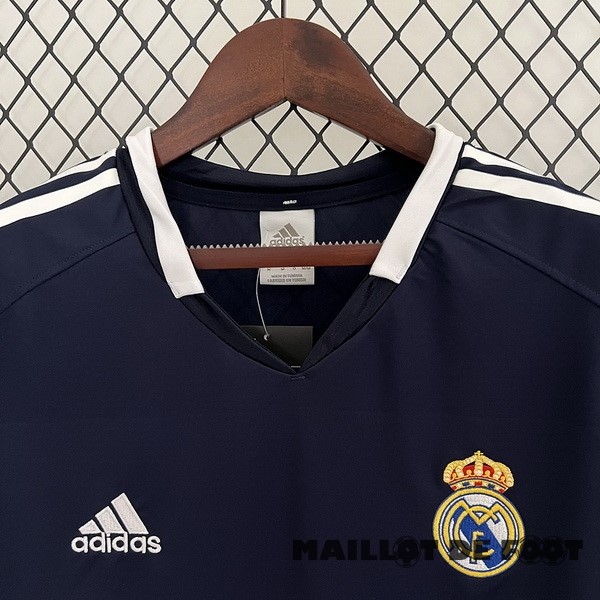 Foot Maillot Pas Cher Exterieur Maillot Real Madrid Retro 2004 2005 Bleu