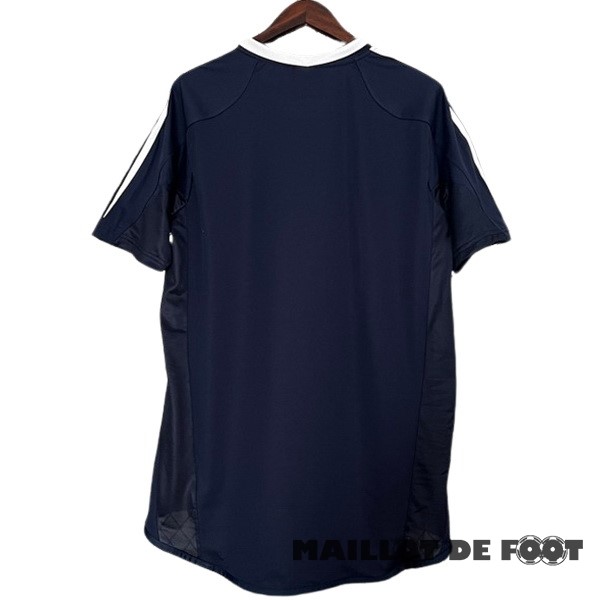 Foot Maillot Pas Cher Exterieur Maillot Real Madrid Retro 2004 2005 Bleu