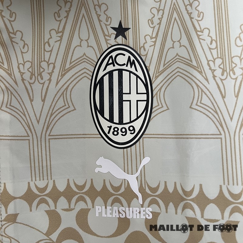 Foot Maillot Pas Cher Coupe Vent AC Milan 2024 2025 Noir Jaune