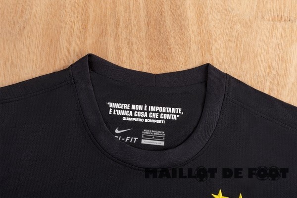 Foot Maillot Pas Cher Exterieur Maillot Juventus Retro 2012 2013