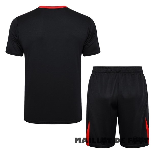 Foot Maillot Pas Cher Entrainement Ensemble Complet Liverpool 2024 2025 Noir Blanc
